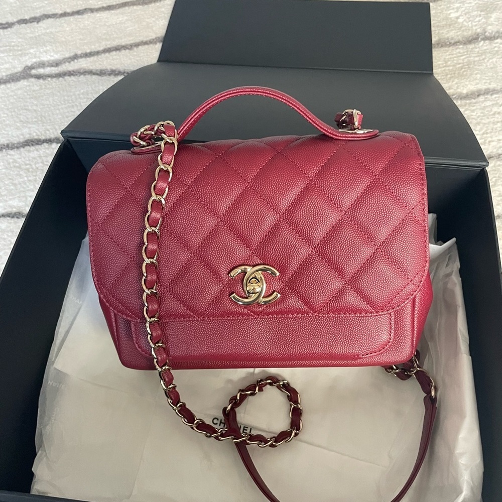 NEW - 💯💯% Authentic Caviar Quilted MEDIUM Affinity Flap. 🪴PRICE IS FIRM 🪴 - Picture 13 of 16